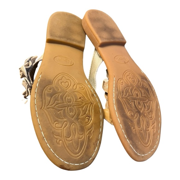 B.O.C. Born Concept Gold Tone Leather Floral Thong Sandals Size 9M - Picture 8 of 8